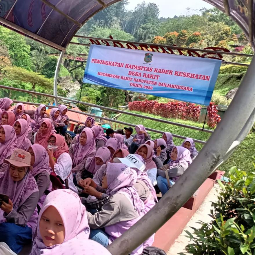 PENINGKATAN KAPASITAS KADER KESEHATAN  DESA RAKIT